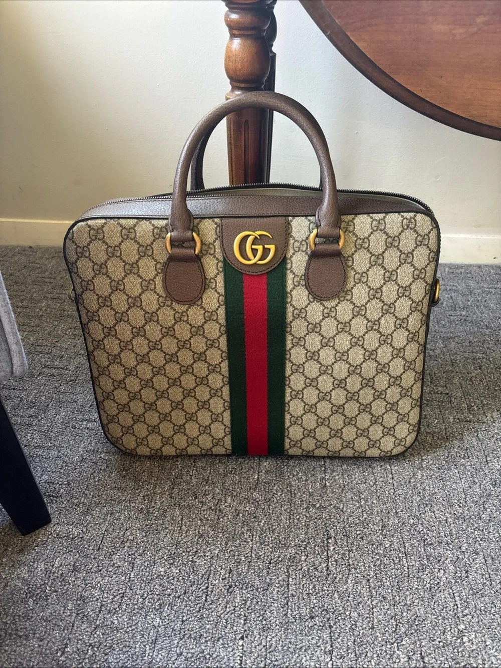Gucci classic gg